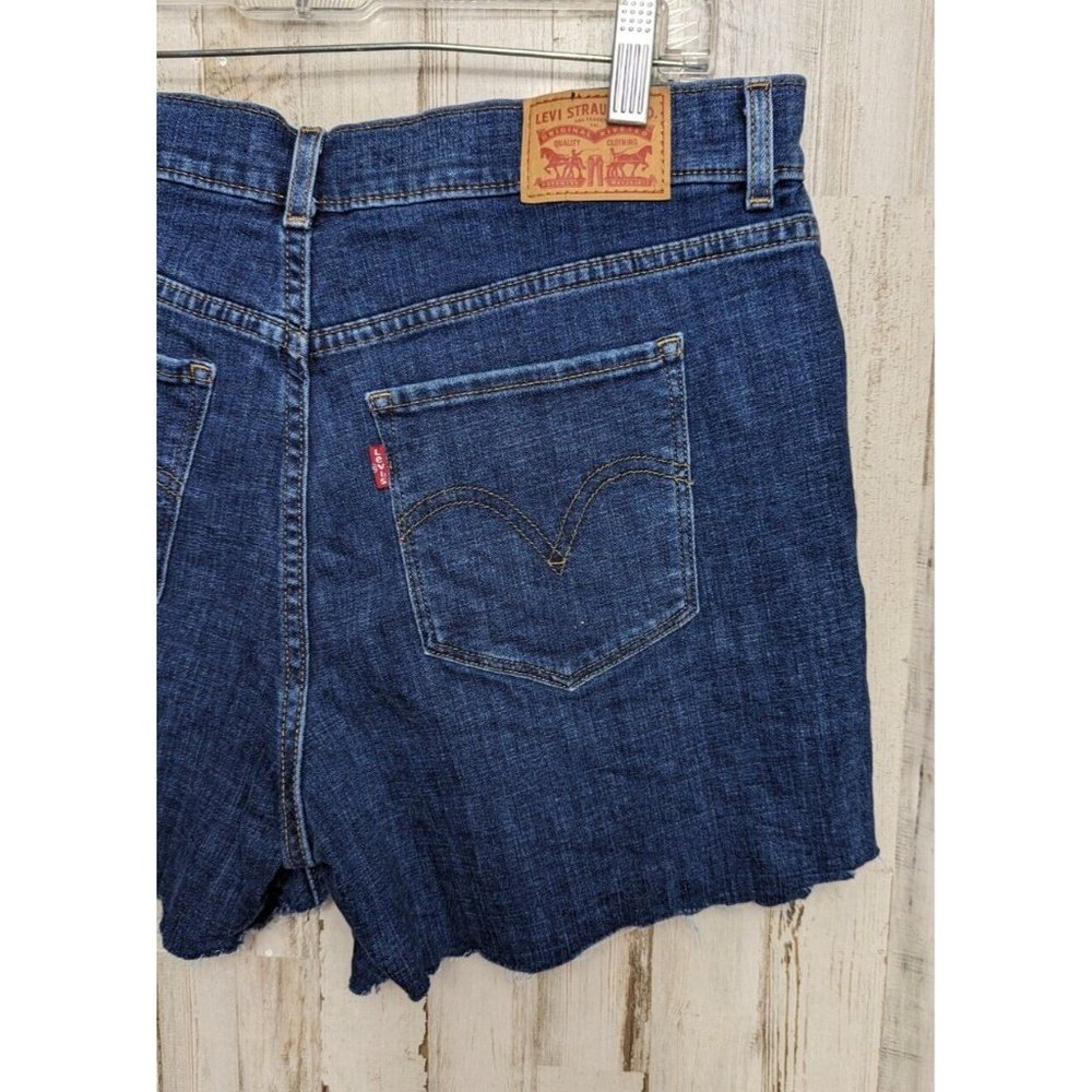 LEVI'S women's Classic Shorts Sz 30 Denim - Picture 5 of 8